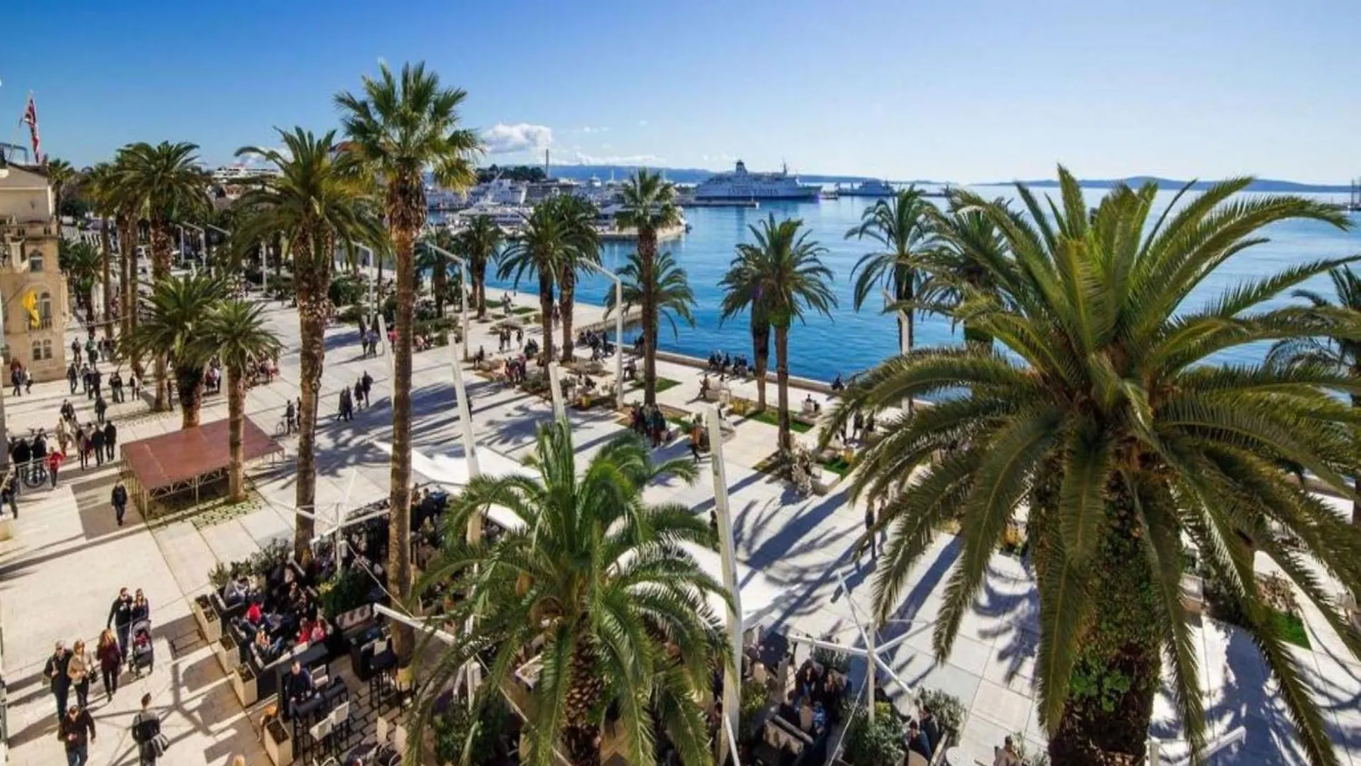Elegant Hideaway Apartment With Pool Trogir